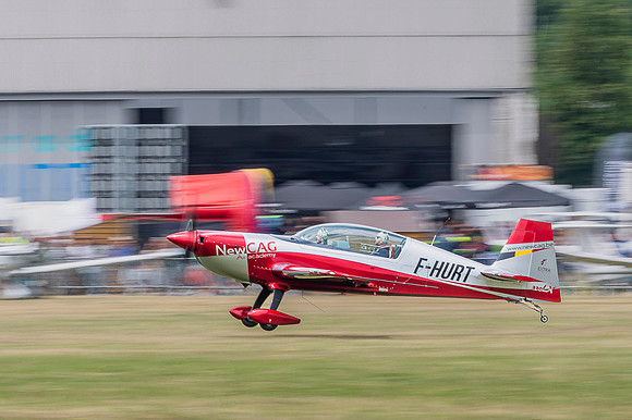 Extra 330LX